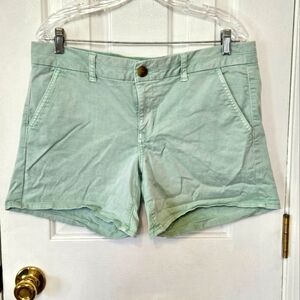 American Eagle Outfitters Midi Light Green Women's Shorts Size 14